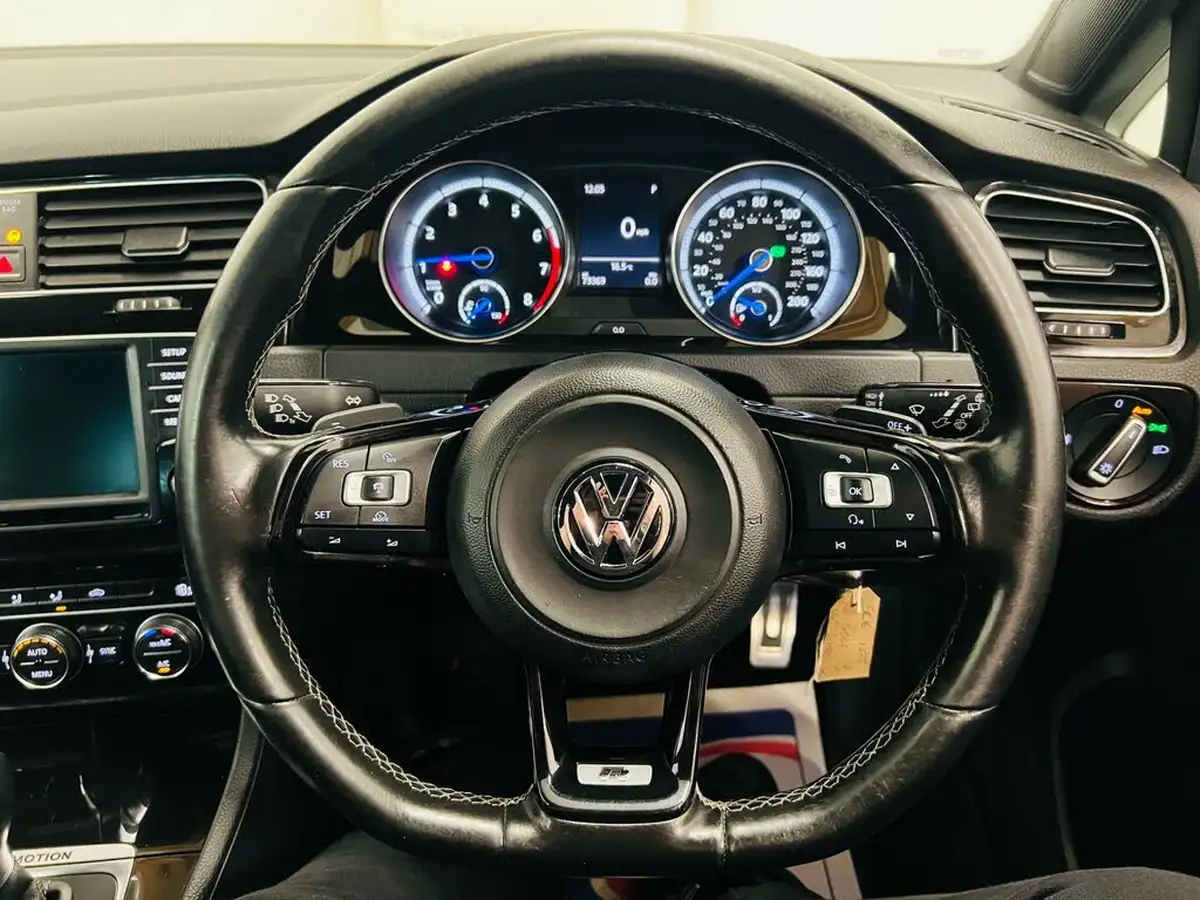 2016-volkswagen-golf-20-tsi-r-4motion-bmt-ss-hatchback-3d-dsg-big-29