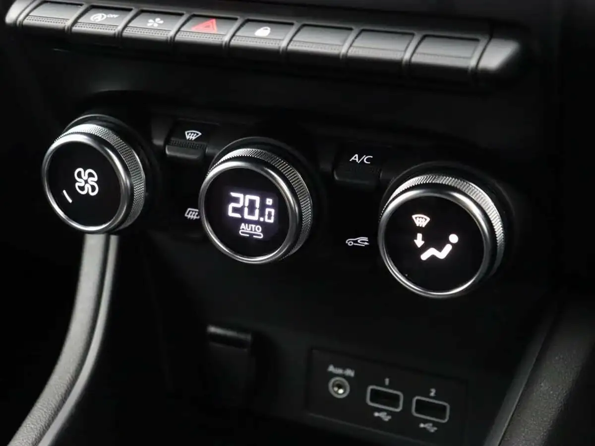 2022-renault-captur-13-tce-rs-line-big-41
