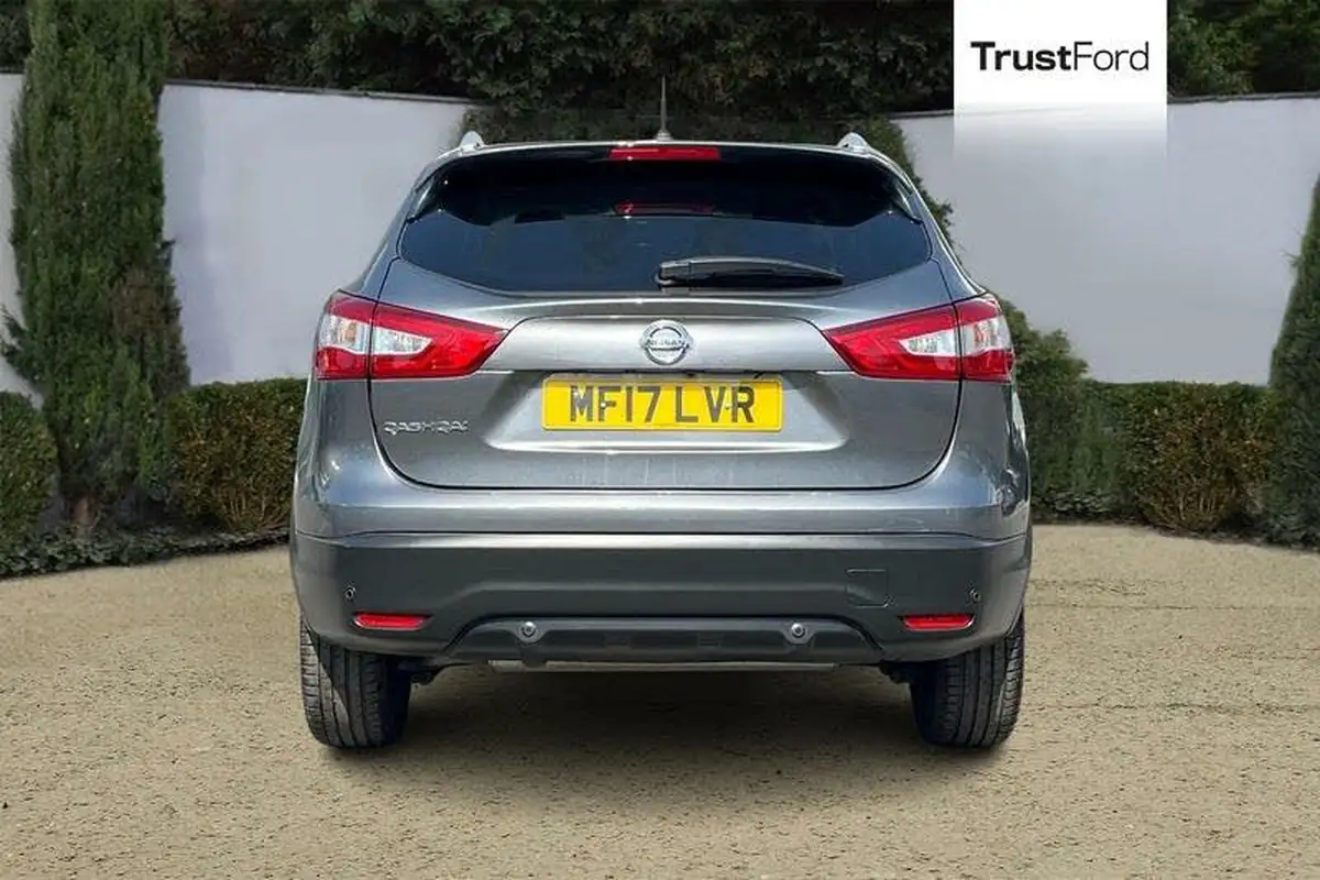 2017-nissan-qashqai-12-dig-t-tekna-big-6