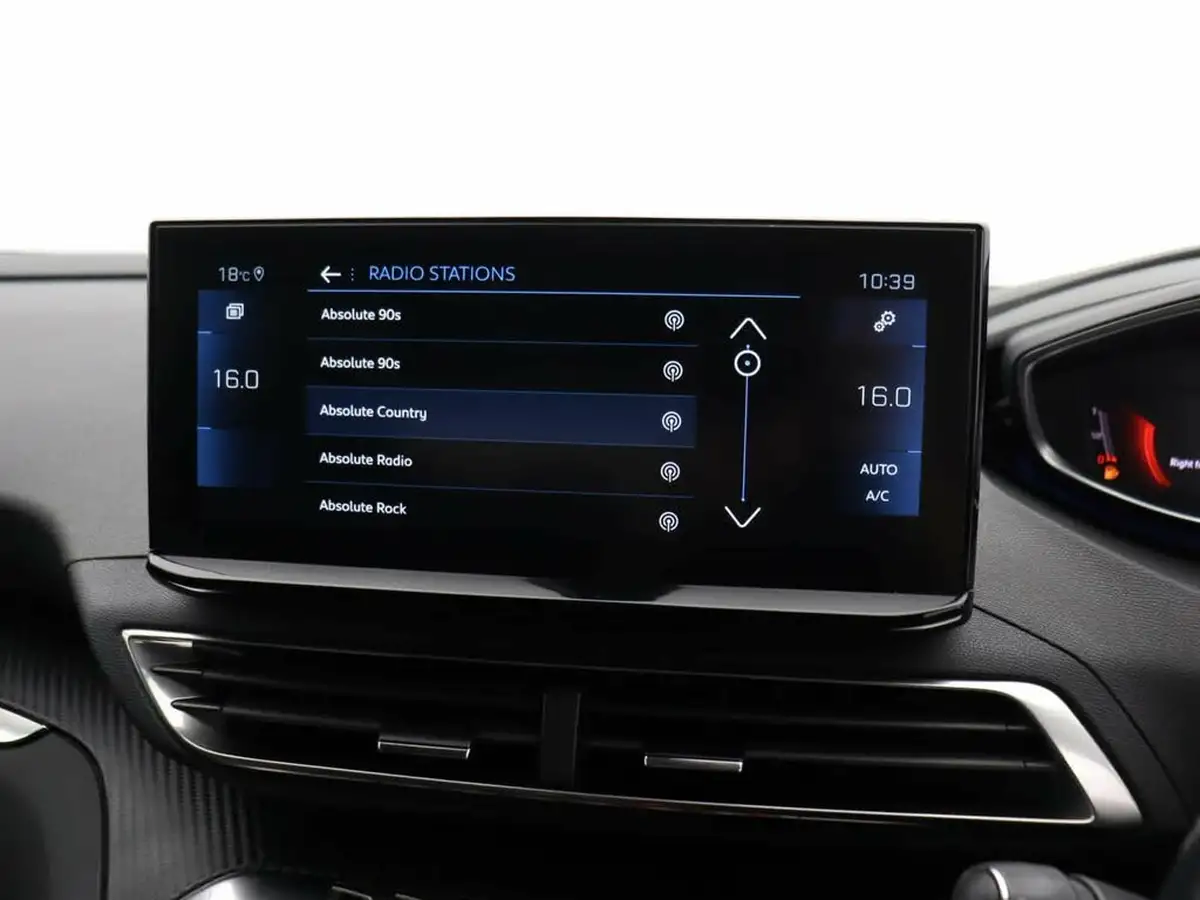 2022-peugeot-3008-suv-12-puretech-allure-big-32
