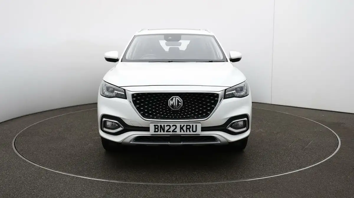 2022-mg-hs-15t-gdi-exclusive-162ps-big-40