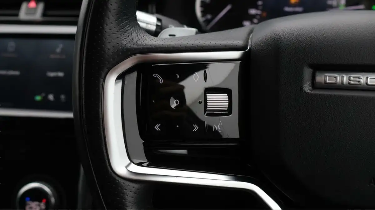 2021-land-rover-discovery-sport-20-d165-r-dynamic-s-plus-big-23