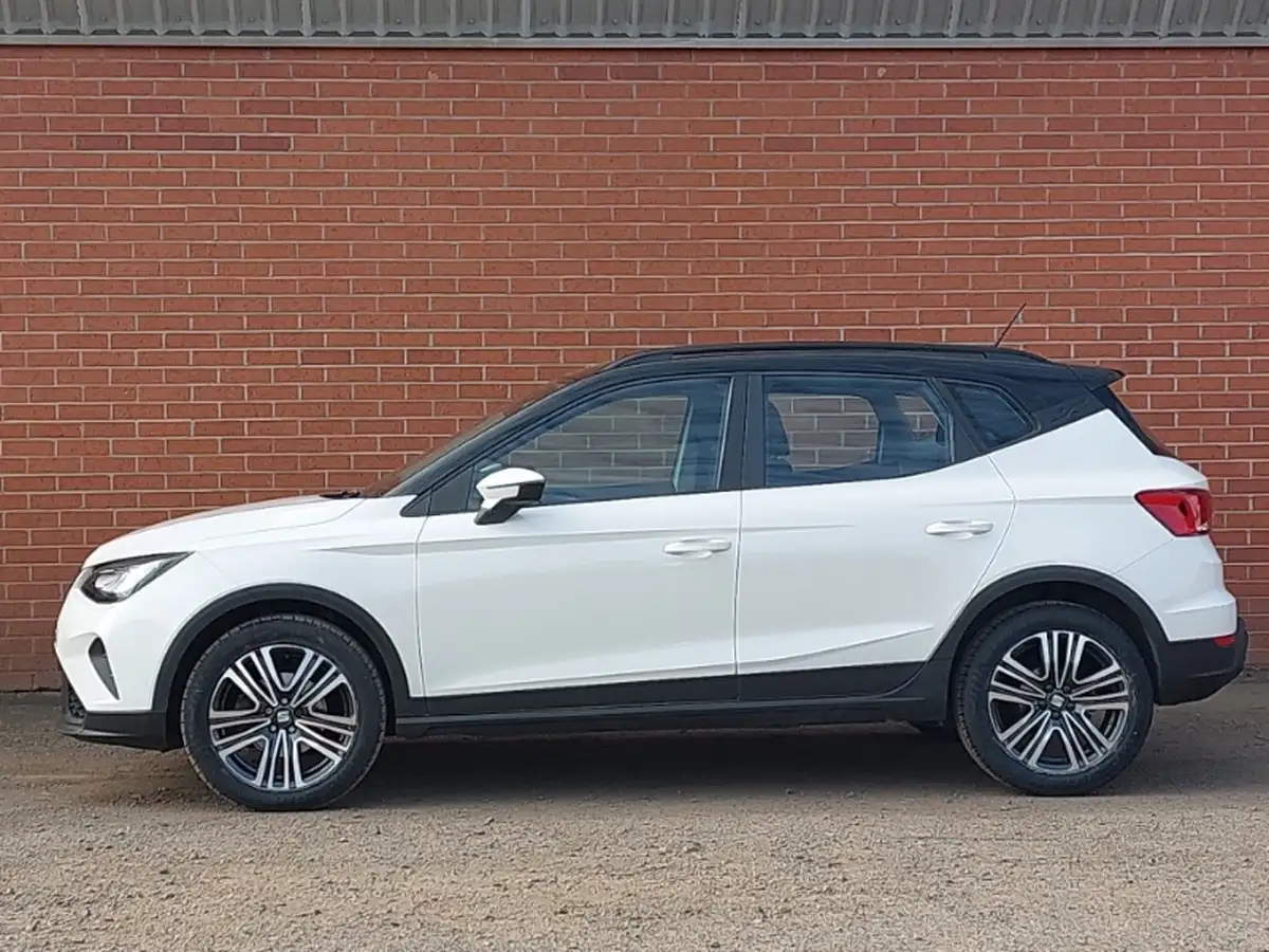 2022-seat-arona-10-tsi-fr-sport-dsg-big-3