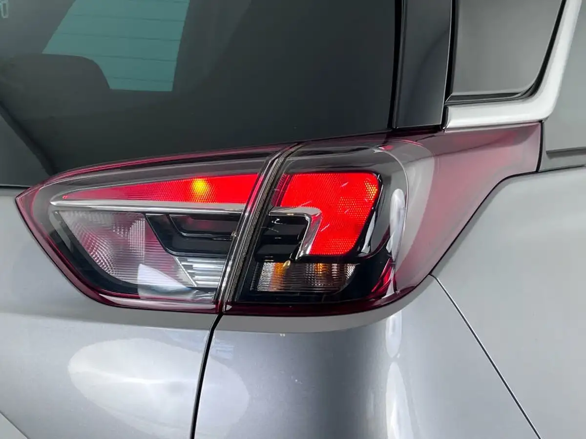2020-vauxhall-crossland-x-12i-griffin-big-9