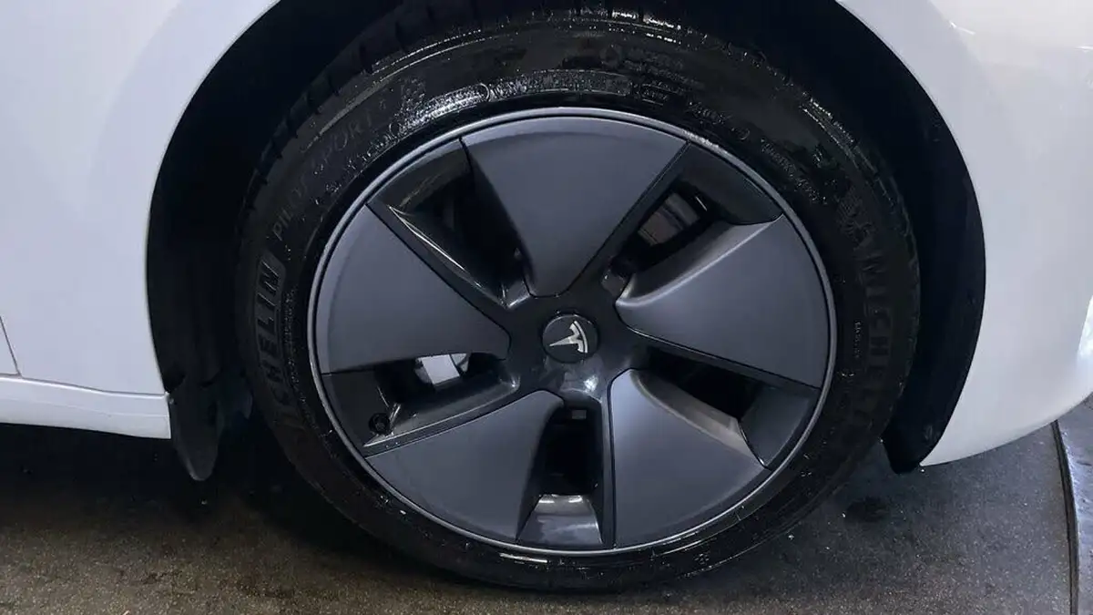 2023-tesla-model-3-e-rwd-241bhp-big-11
