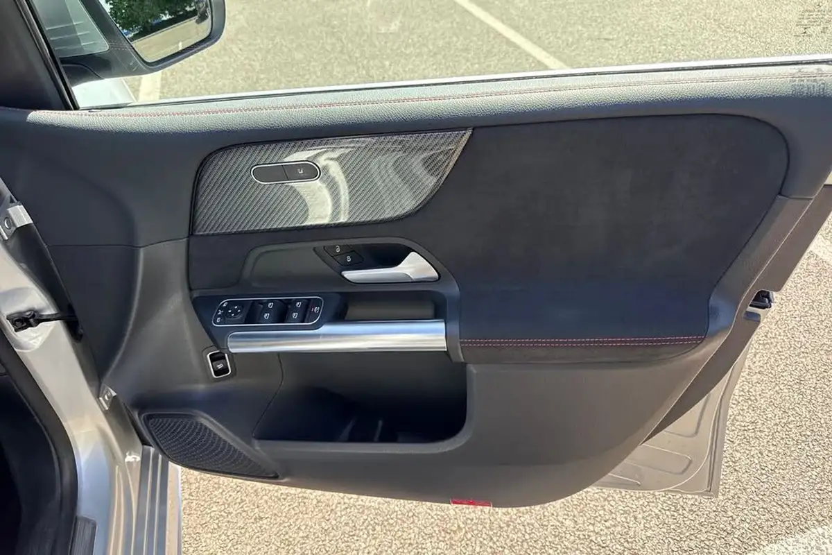 2020-mercedes-benz-b-class-20d-b200d-amg-line-executive-big-20