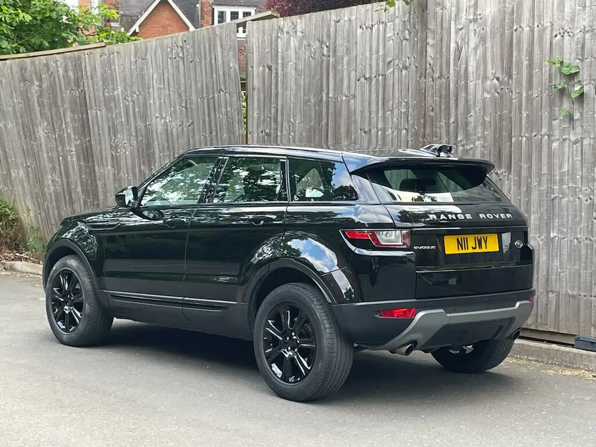 2018-land-rover-range-rover-evoque-20td4-se-tech-hatchback-5d-auto-big-7
