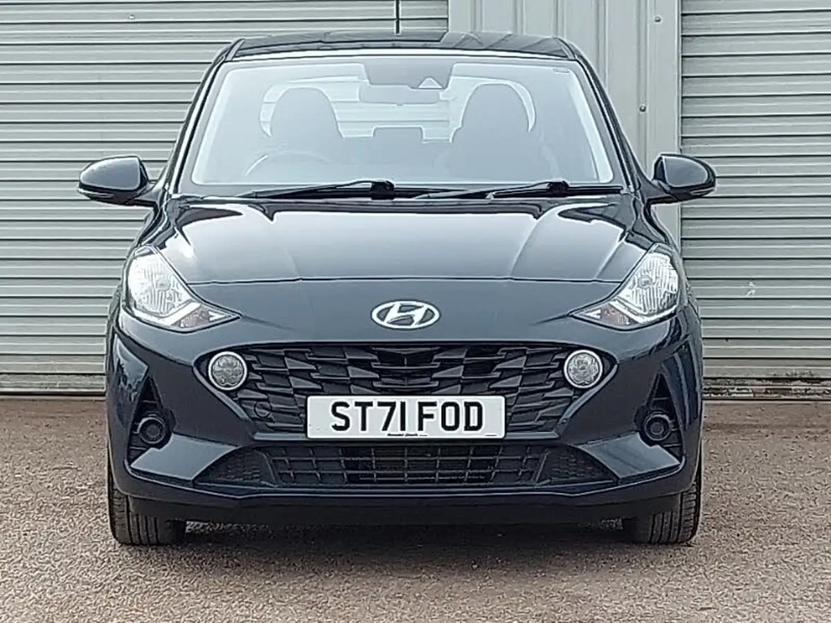 2021-hyundai-i10-10-se-connect-big-18
