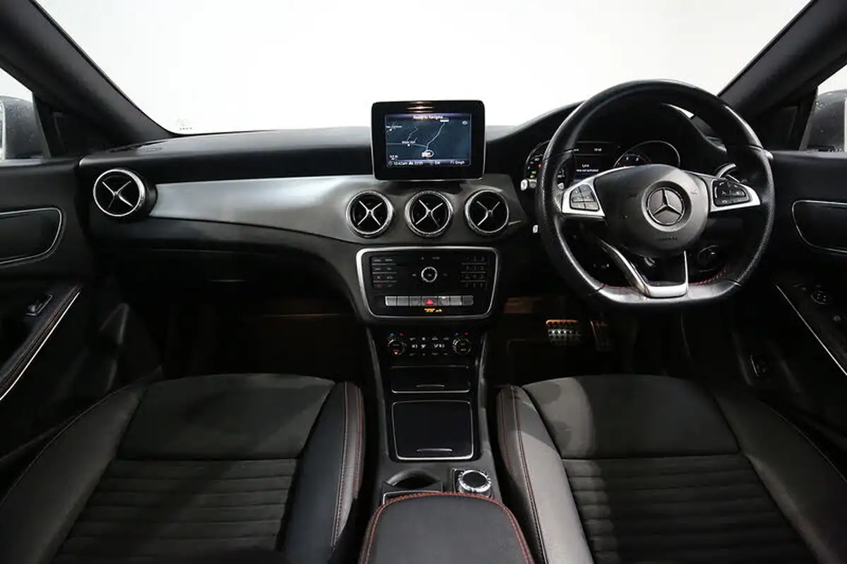 2018-mercedes-benz-cla-16-cla-180-amg-line-edition-shooting-brake-5d-7g-dct-big-1