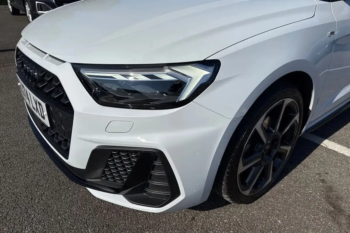 2024-audi-a1-10-30-tfsi-black-edition-116ps-s-tronic-big-24