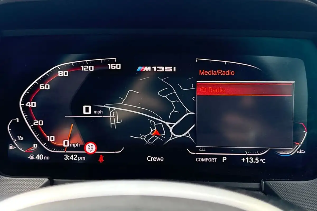 2021-bmw-1-series-20-m135i-xdrive-big-58