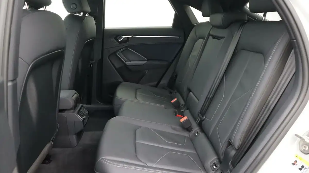 2020-audi-q3-20-45-tfsi-edition-1-sportback-big-16