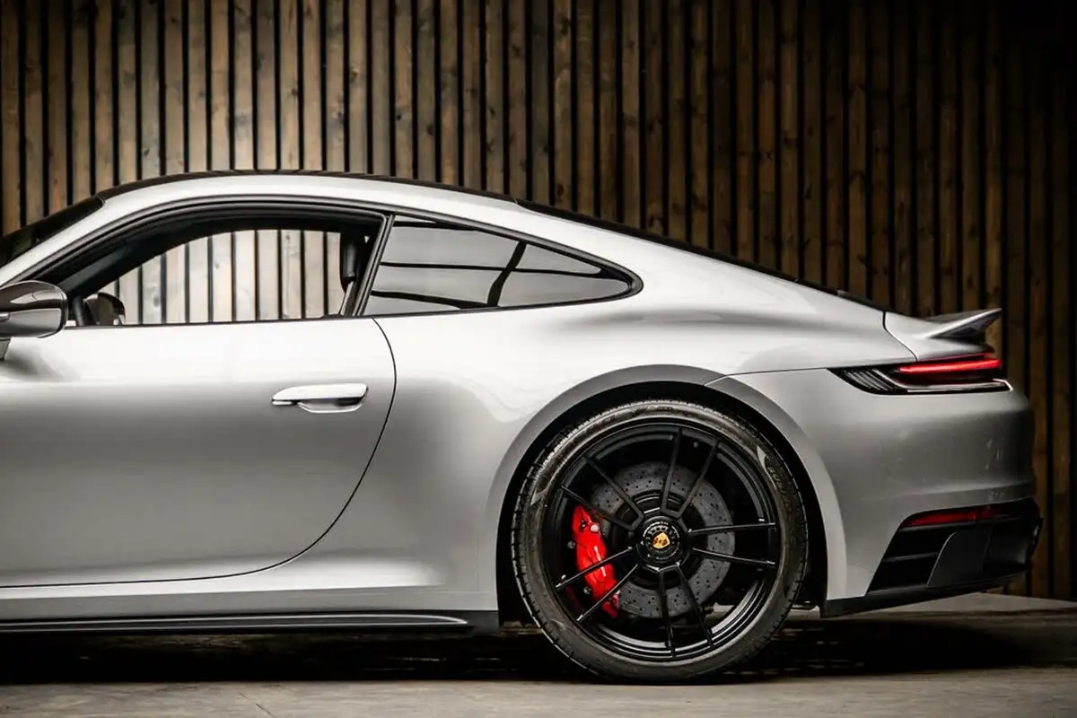 2022-porsche-911-30-carrera-gts-coupe-big-16