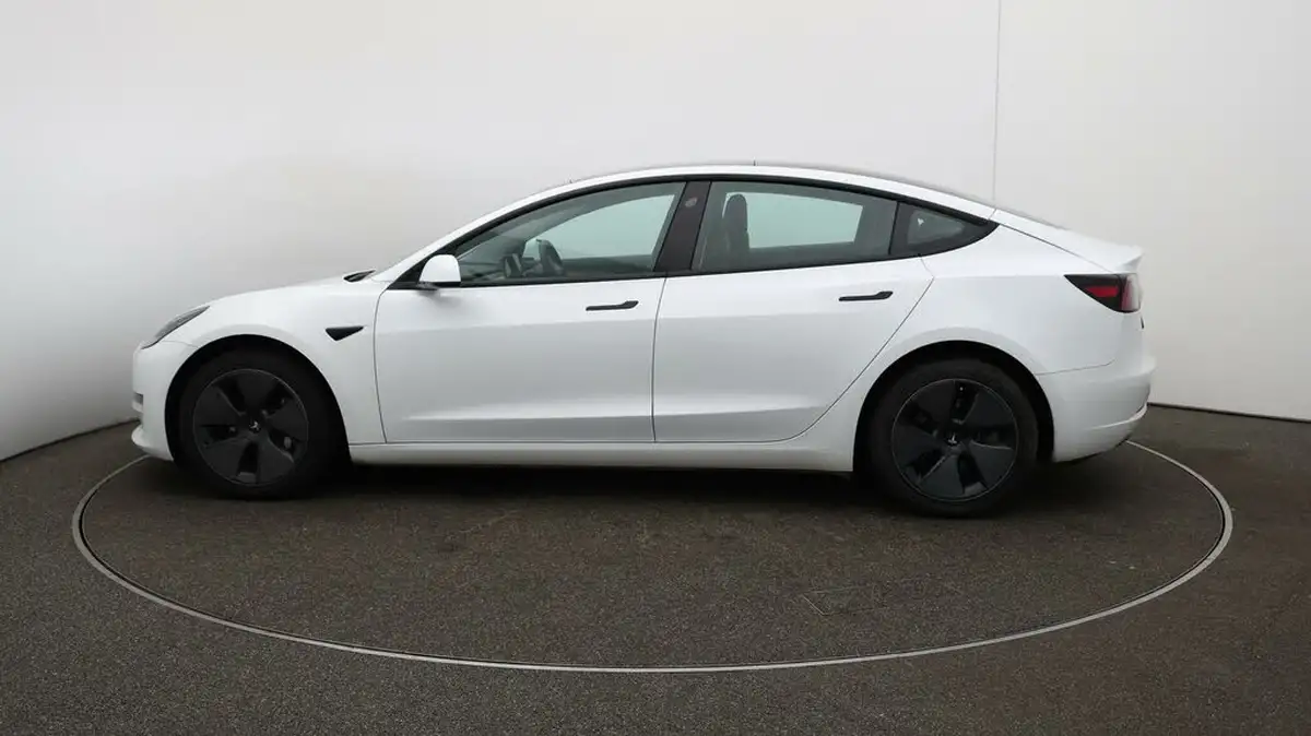2021-tesla-model-3-e-long-range-awd-big-63