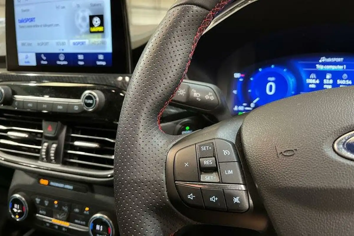 2021-ford-kuga-15-st-line-edition-big-29