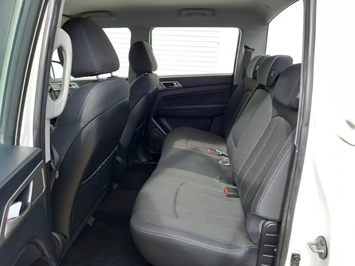 2018-kgm-ssangyong-musso-22td-ex-181ps-eu6-big-13