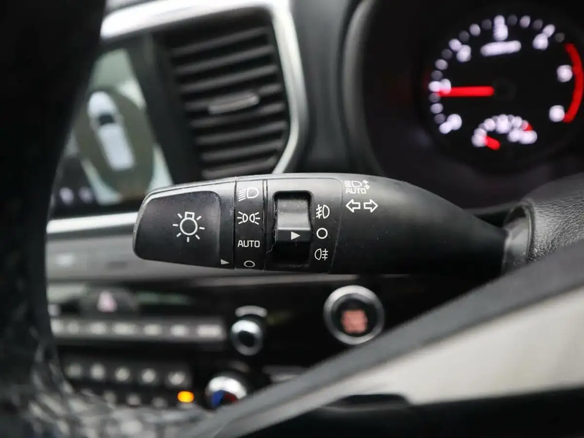 2019-kia-sportage-16crdi-4-big-32