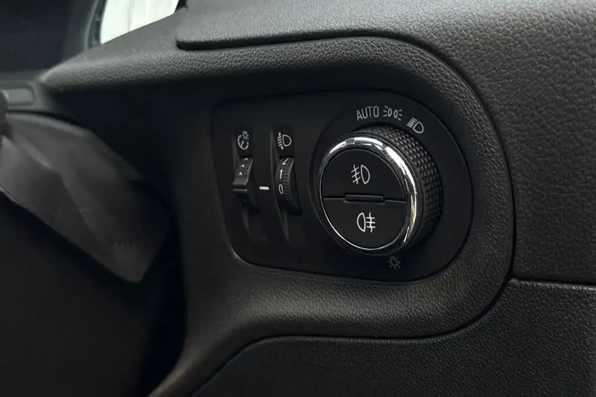 2018-vauxhall-grandland-x-12-elite-nav-132ps-big-42