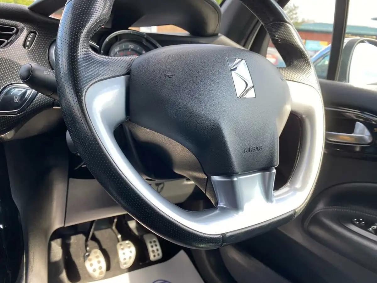 2014-citroen-ds3-16e-hdi-dsport-plus-big-37