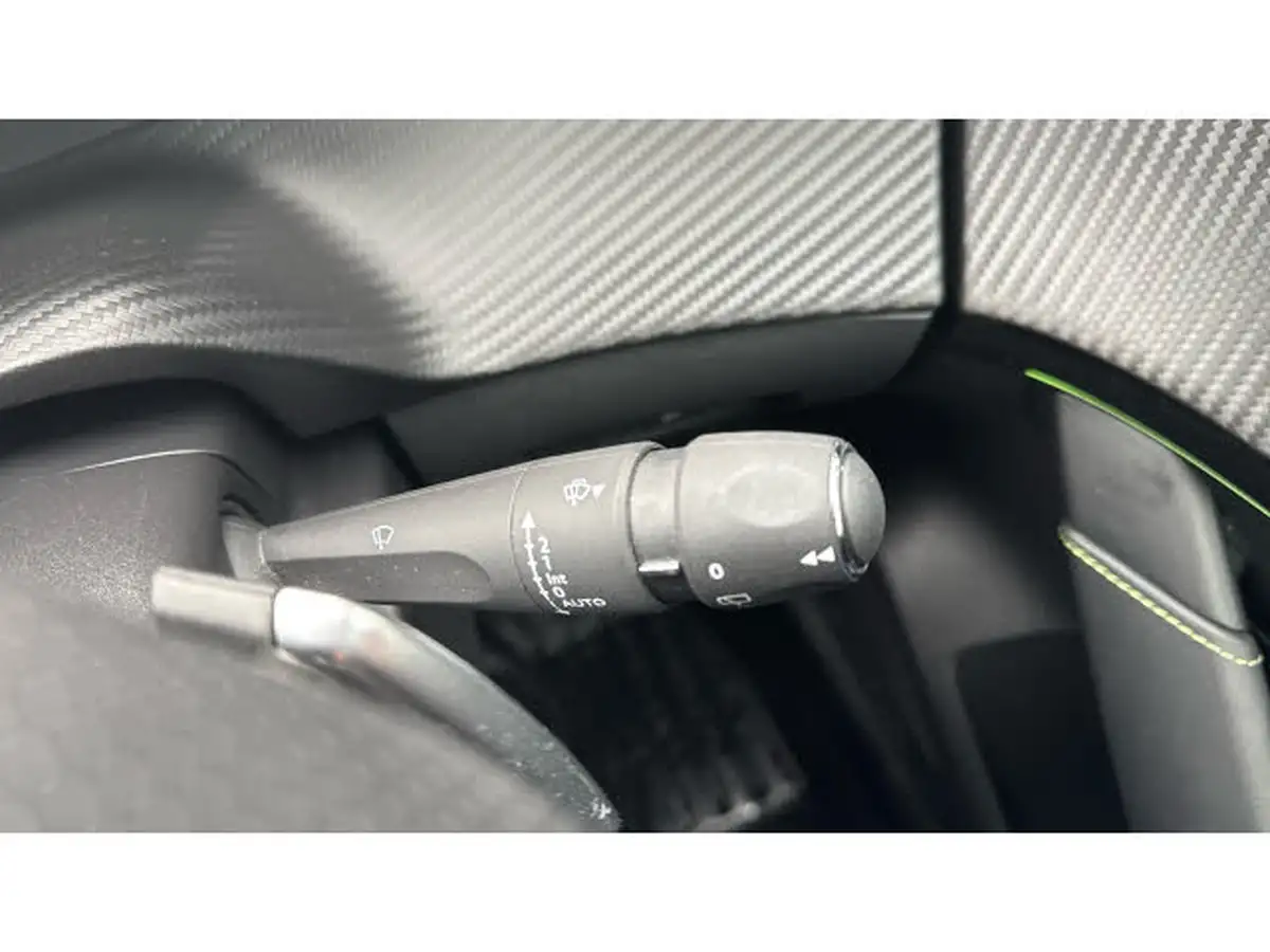 2021-peugeot-208-15-bluehdi-gt-line-big-26