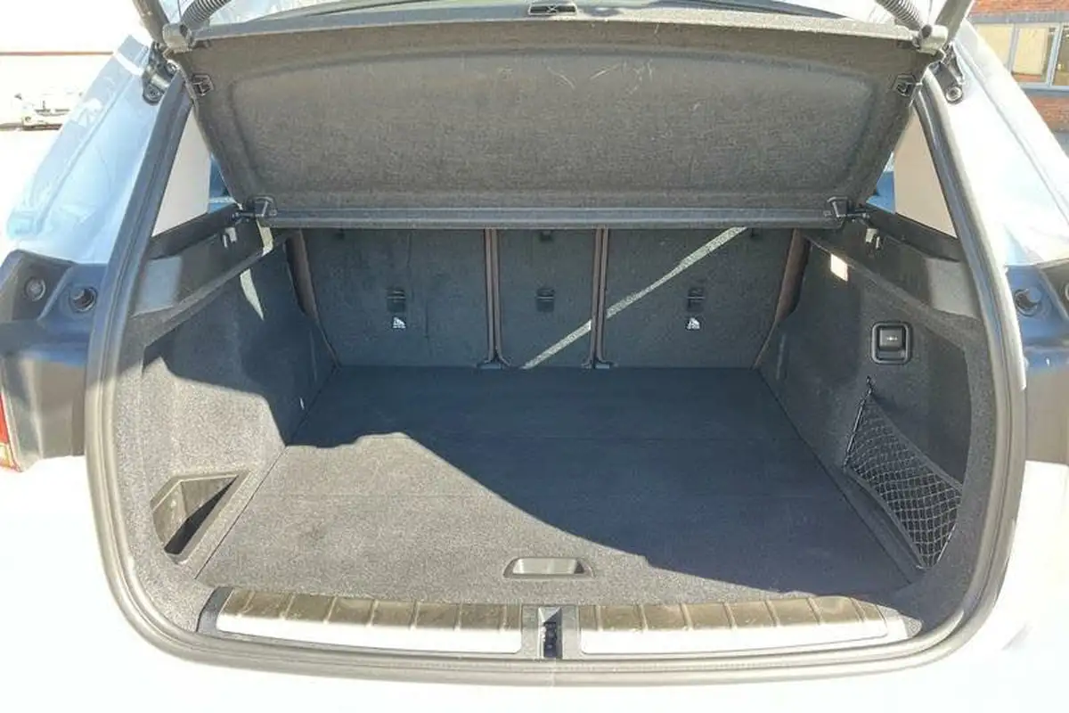 2021-bmw-x1-20-sdrive20i-xline-big-20