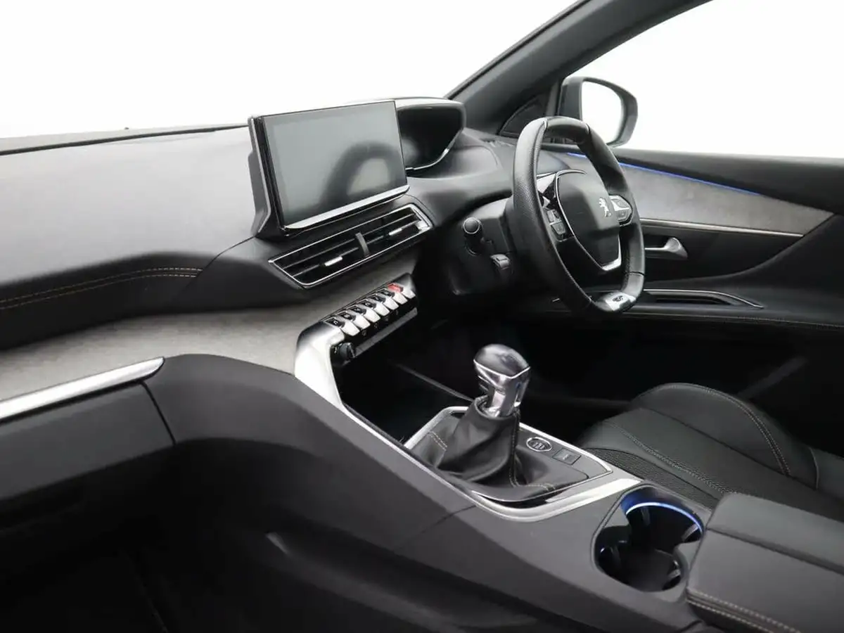2022-peugeot-3008-suv-15-bluehdi-gt-big-12