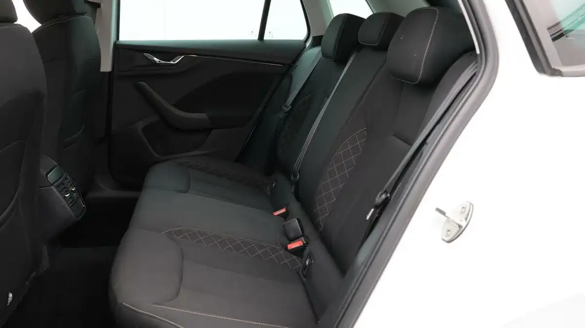 2020-skoda-kamiq-10-tsi-se-115ps-big-16