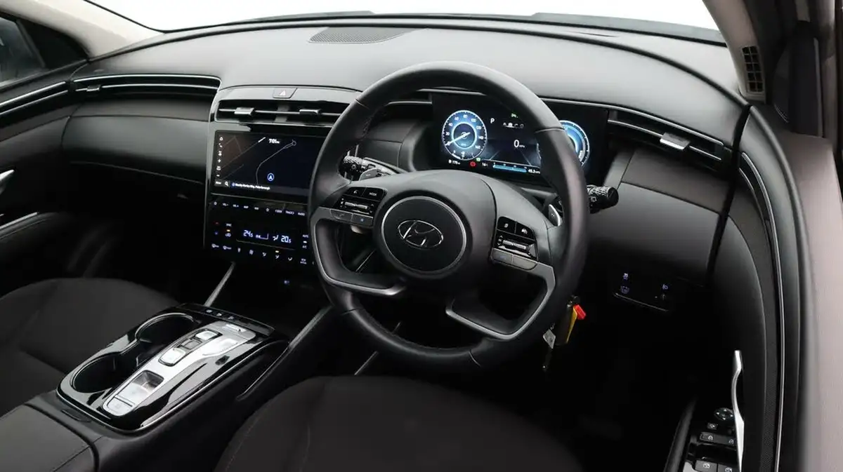 2023-hyundai-tucson-16-t-gdi-se-connect-230ps-hybrid-auto-big-9