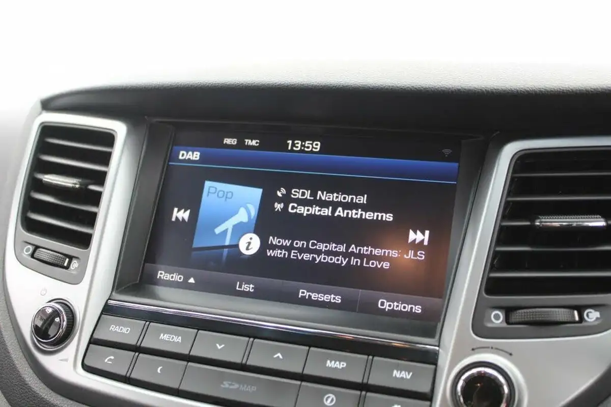 2017-hyundai-tucson-17crdi-blue-drive-se-nav-116ps-big-37