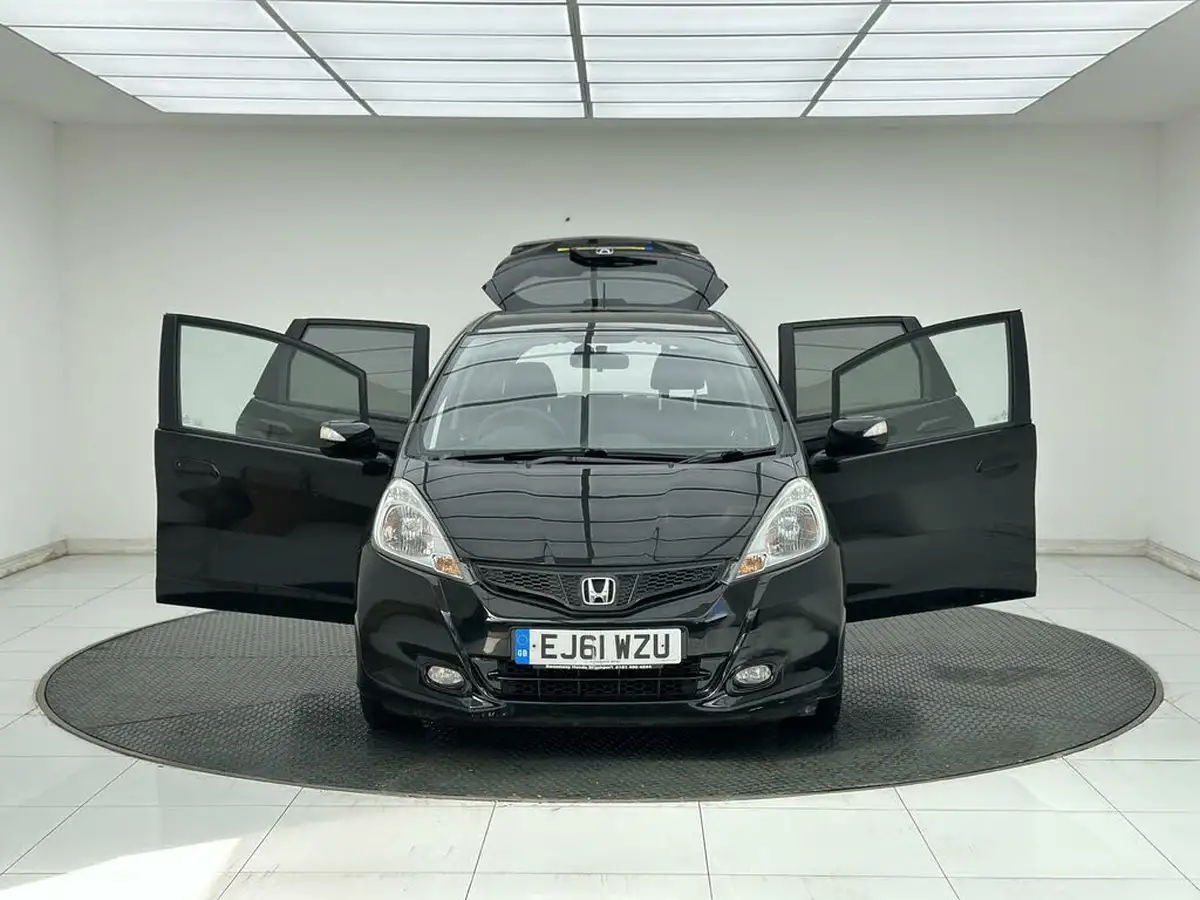 2012-honda-jazz-14-ex-cvt-big-12