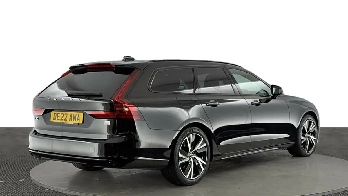 2022-volvo-v90-20-t6-r-design-350bhp-big-3