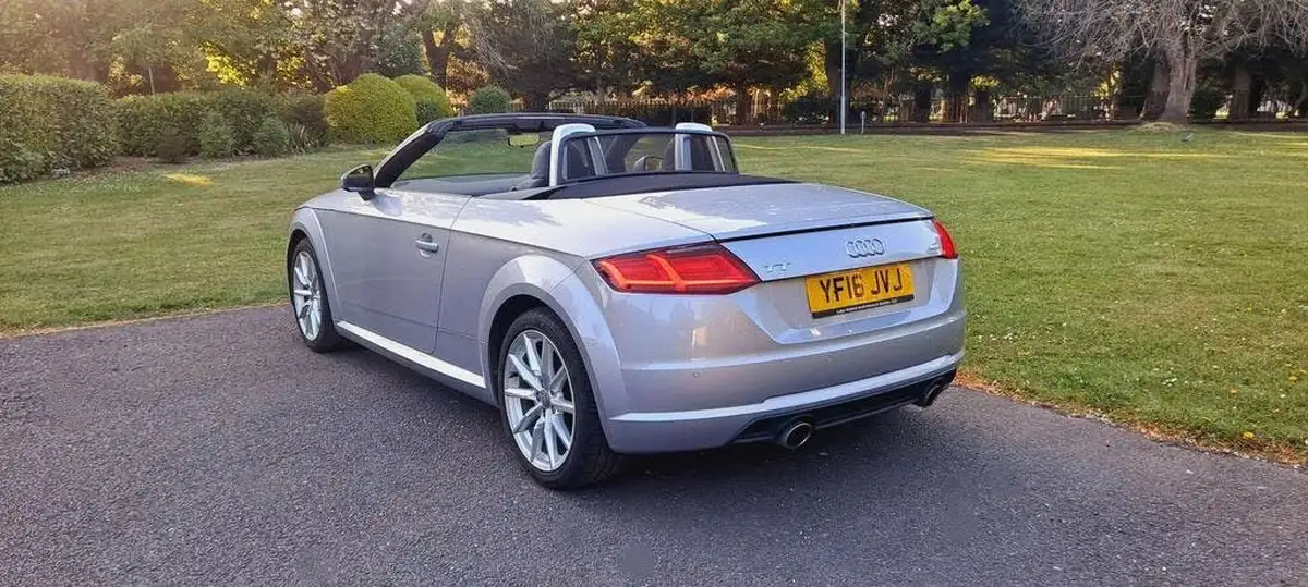 2016-audi-tt-roadster-20td-sport-big-5