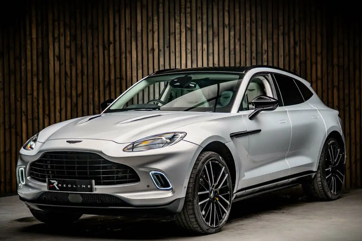 2022-aston-martin-dbx-40-v8-big-7