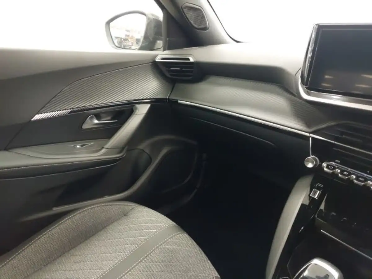 2024-peugeot-2008-suv-12-puretech-allure-130ps-big-10