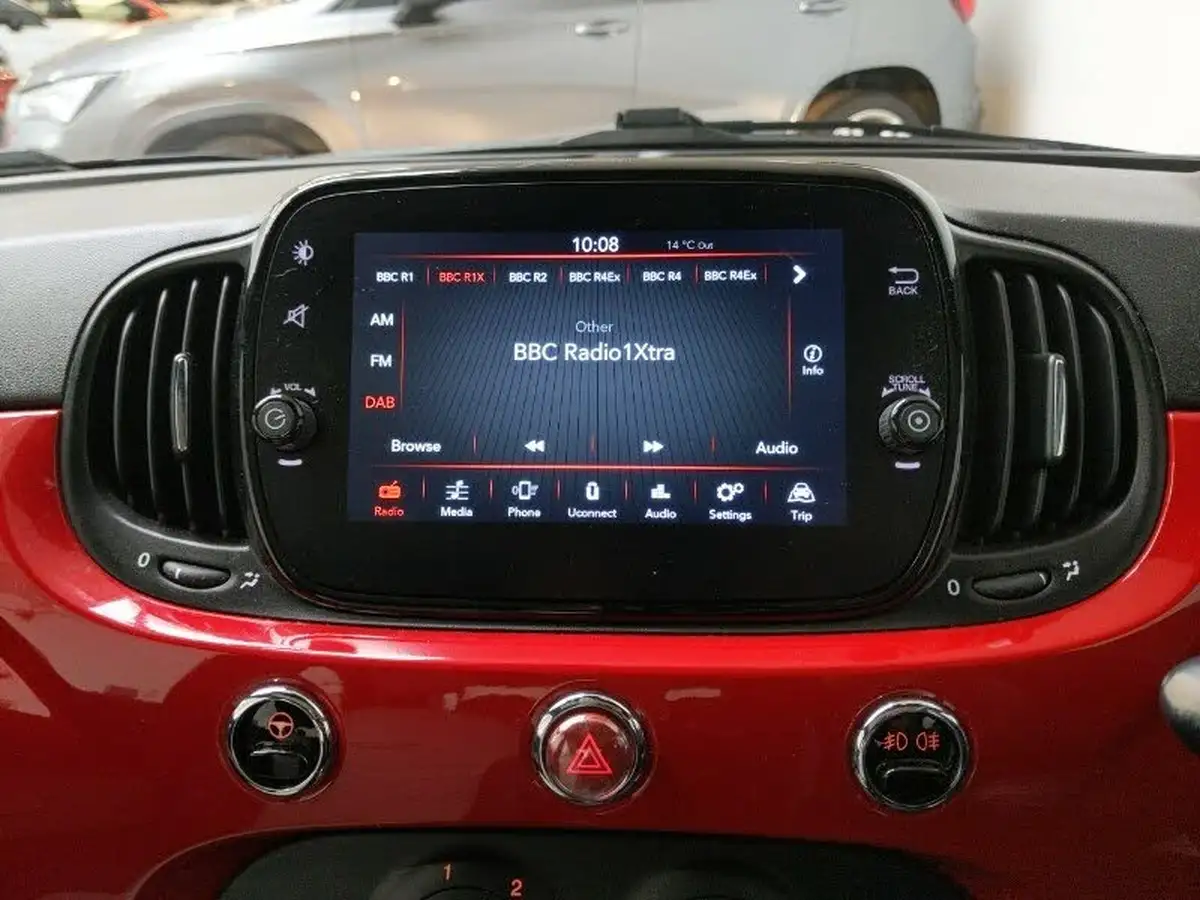 2021-fiat-500-10-dolcevita-big-6