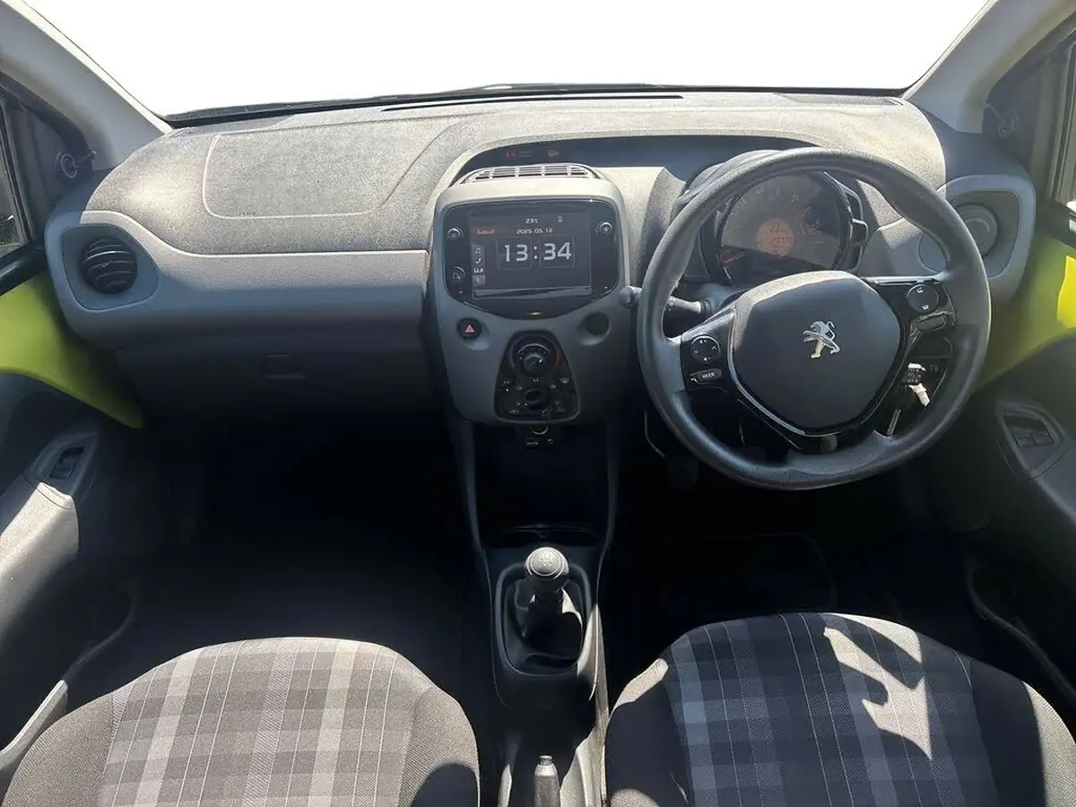 2018-peugeot-108-10-active-68bhp-hatchback-5d-big-7