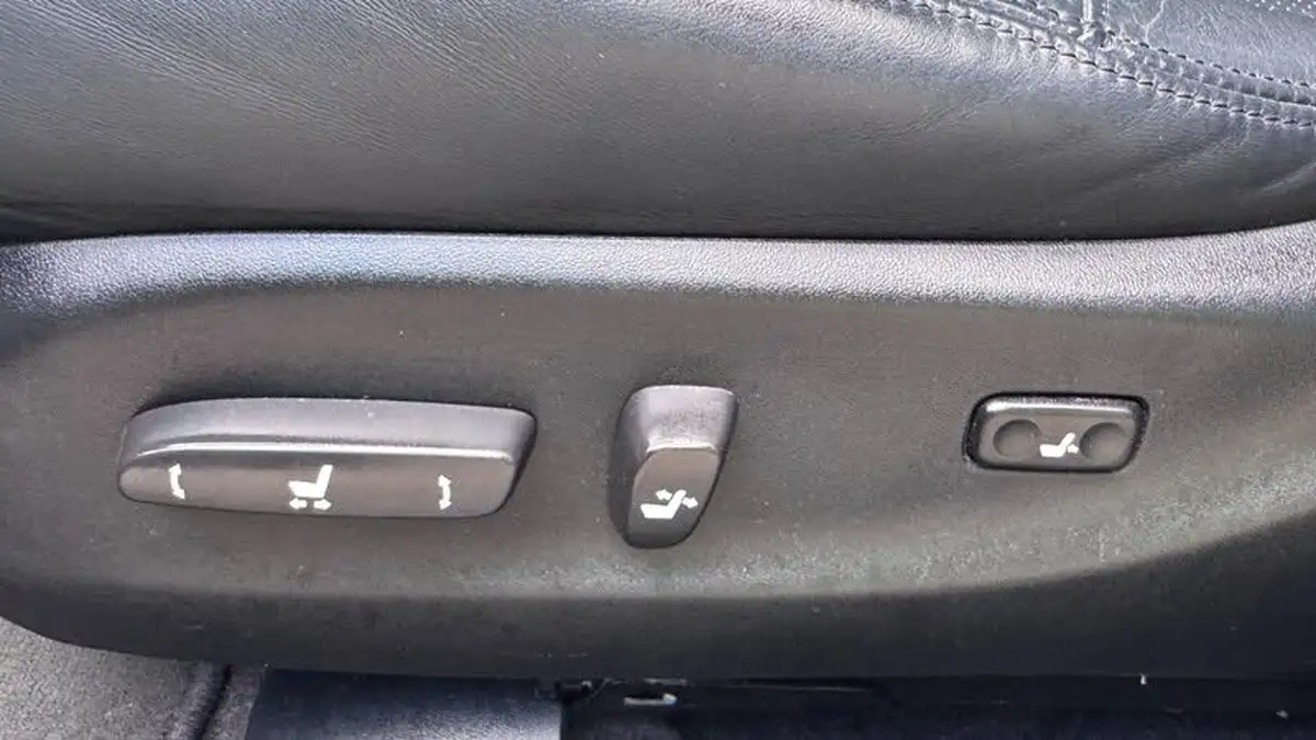 2008-lexus-is-250-25-se-auto-big-33
