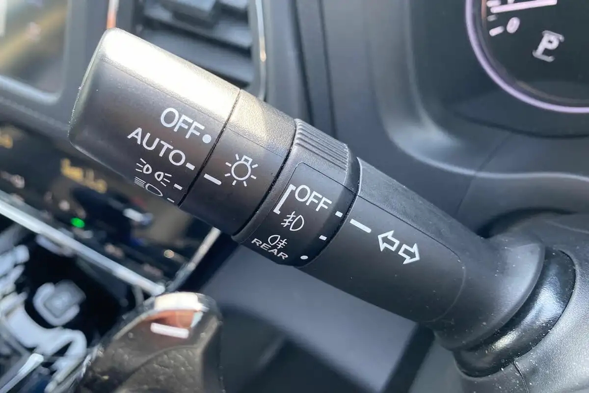 2019-honda-hr-v-15-i-vtec-se-cvt-big-24