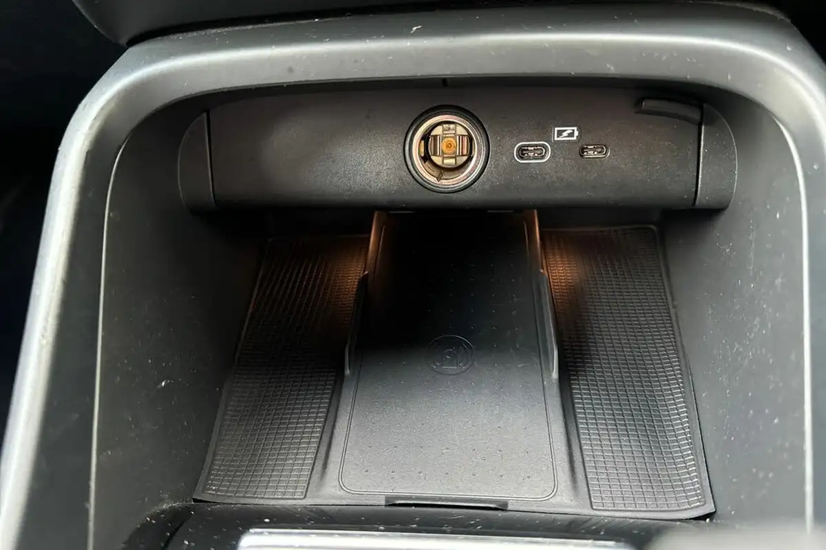 2022-volvo-xc40-e-twin-recharge-plus-big-29
