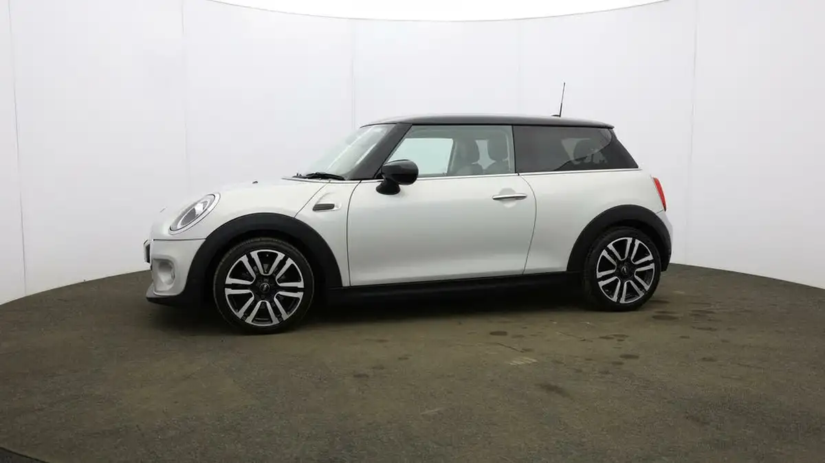 2019-mini-cooper-15-cooper-exclusive-134bhp-nav-hatchback-3d-auto-big-32