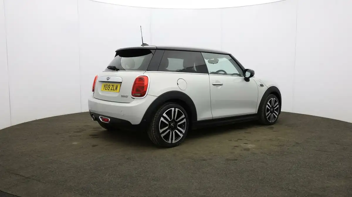 2019-mini-cooper-15-cooper-exclusive-134bhp-nav-hatchback-3d-auto-big-56