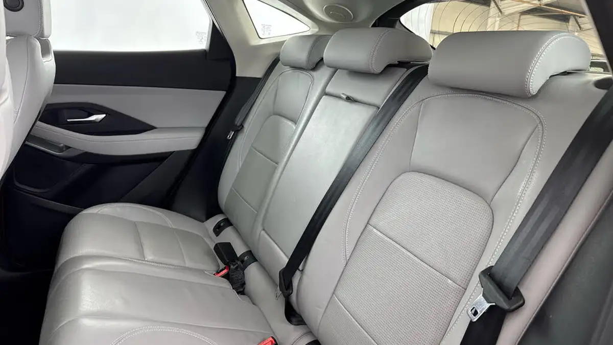 2021-jaguar-e-pace-15-p300e-r-dynamic-se-big-13