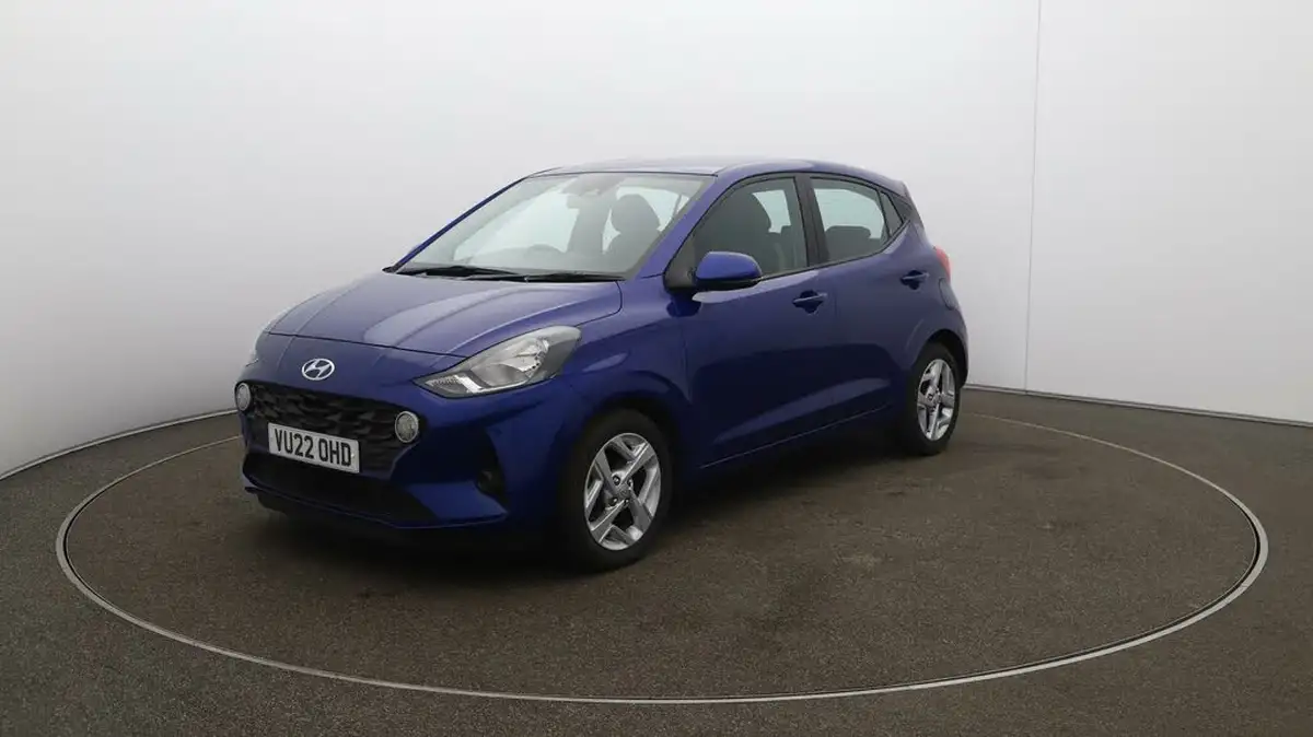 2022-hyundai-i10-12-se-connect-big-3