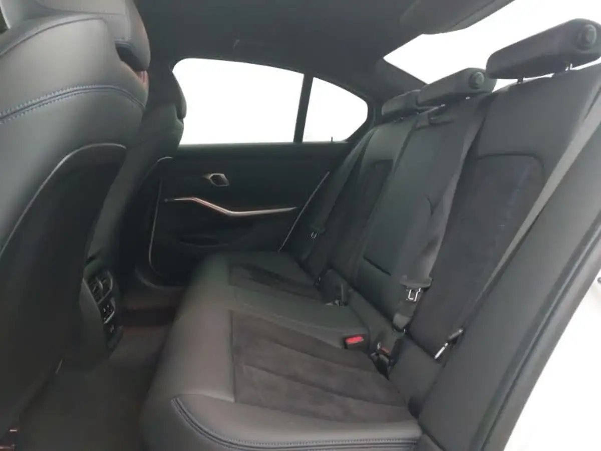 2024-bmw-3-series-20-320i-m-sport-saloon-4d-big-5