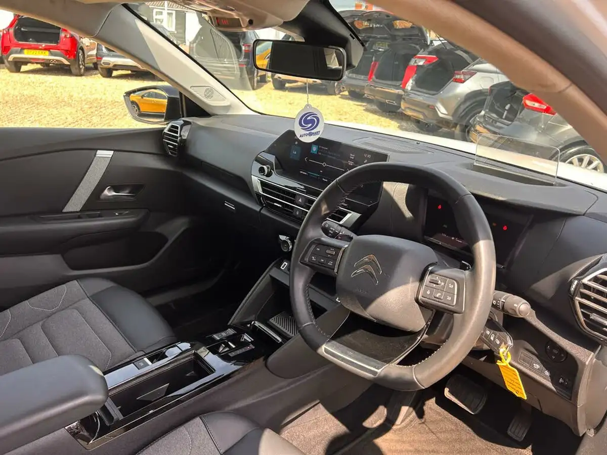 2022-citroen-c4-12-puretech-sense-plus-eat8-big-30