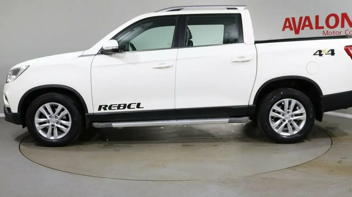 2020-kgm-ssangyong-musso-22td-rebel-eu6-auto-big-2