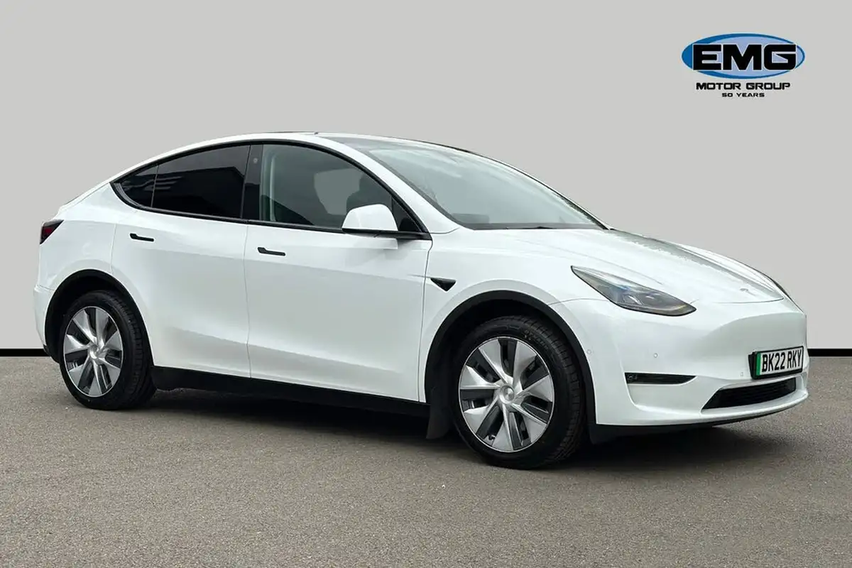 2022-tesla-model-y-e-long-range-big-0