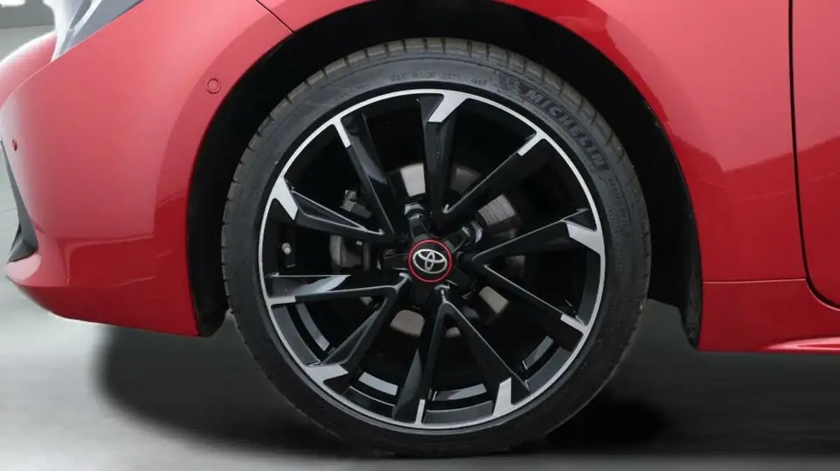 2021-toyota-corolla-18-vvt-i-gr-sport-trk-hatchback-big-18