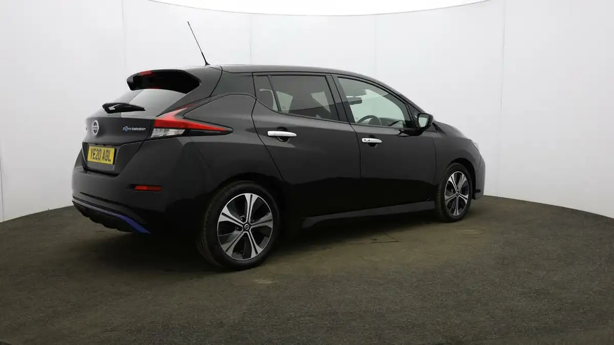 2020-nissan-leaf-e-n-connecta-big-57