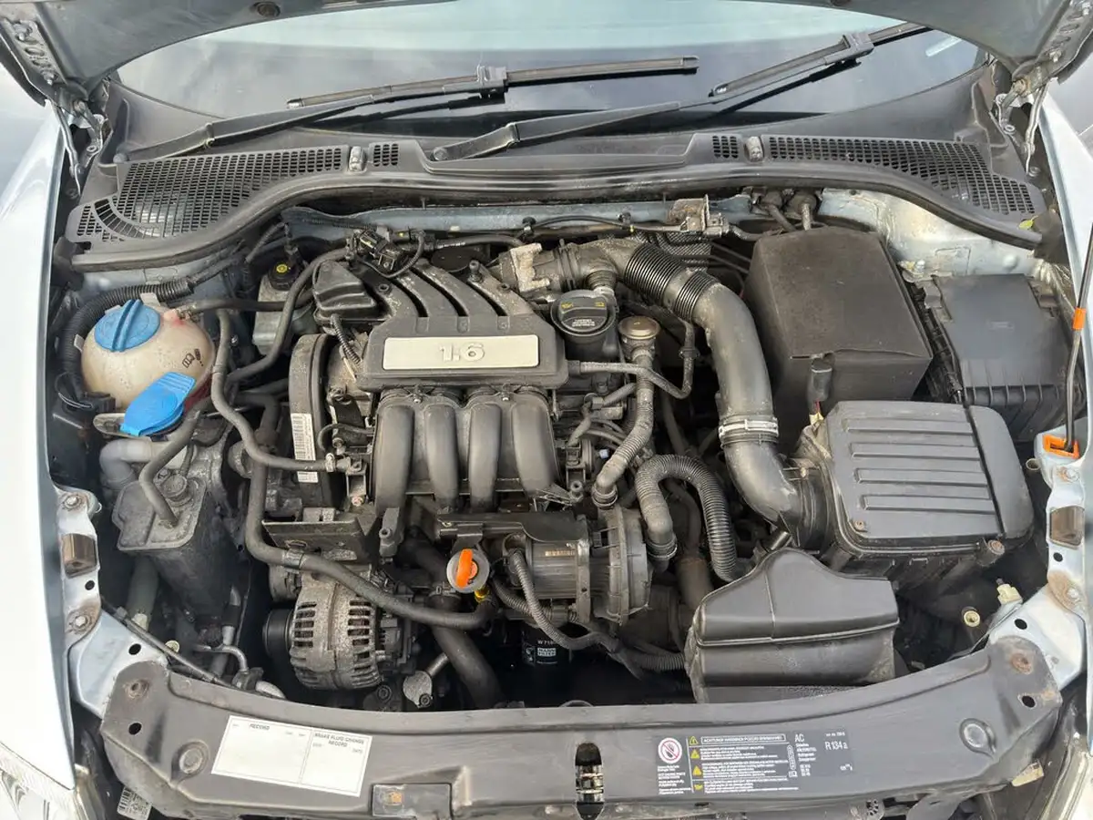 2011-skoda-octavia-16-se-hatchback-big-48